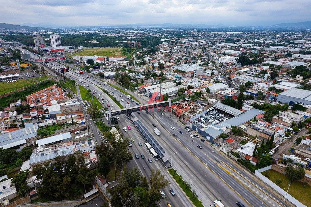 Foto 3 de Bodega en Renta de 100 m² sobre Periférico Sur, Col. El Mante, Zapopan