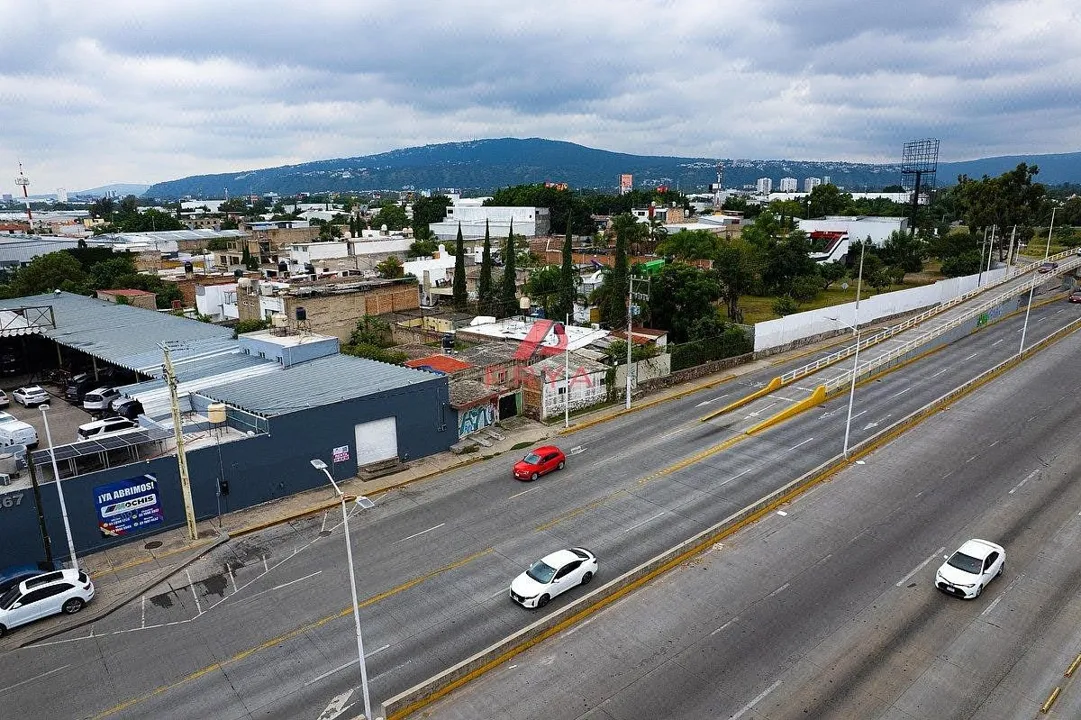 Foto 9 de Bodega en Renta de 100 m² sobre Periférico Sur, Col. El Mante, Zapopan