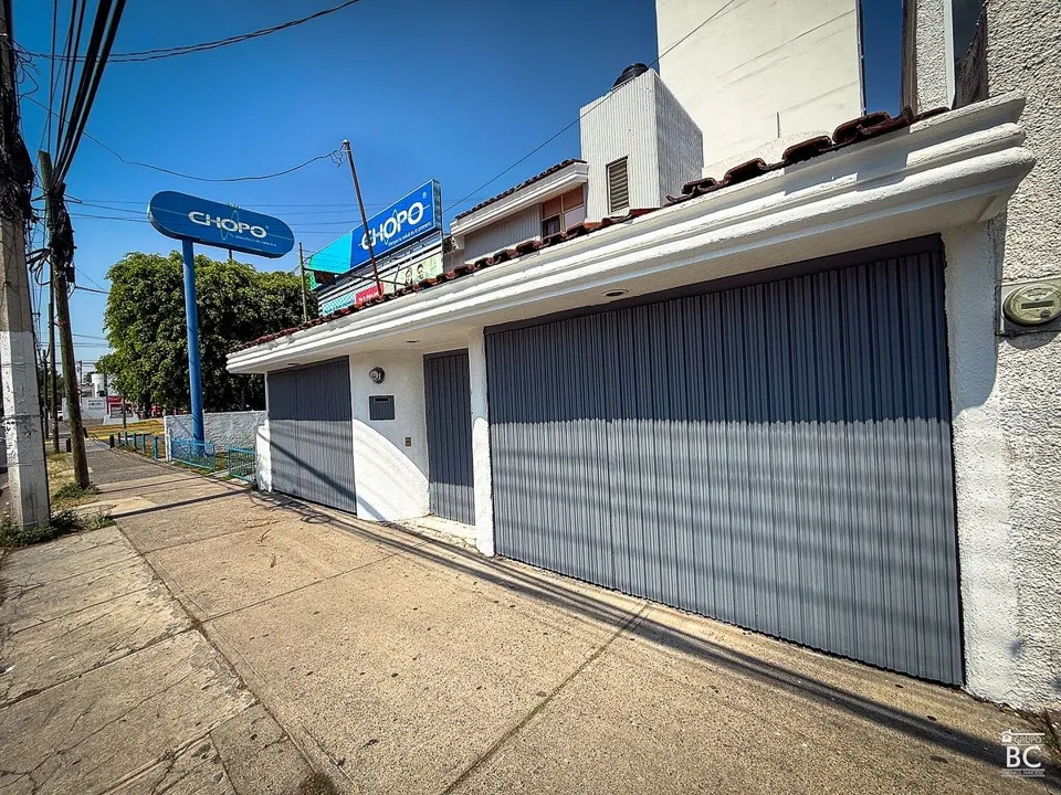 Casa en Venta en La Estancia, Zapopan | Uso Mixto sobre Av. Rafael Sanzio