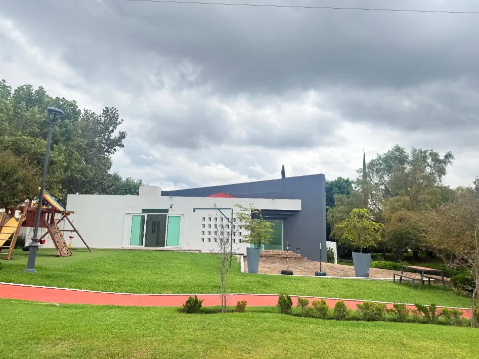 Foto 9 de Terreno en venta en Avenida Acueducto, Real del Parque, Zapopan