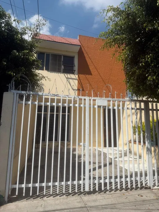 Foto 2 de Casa por mercado de Abastos