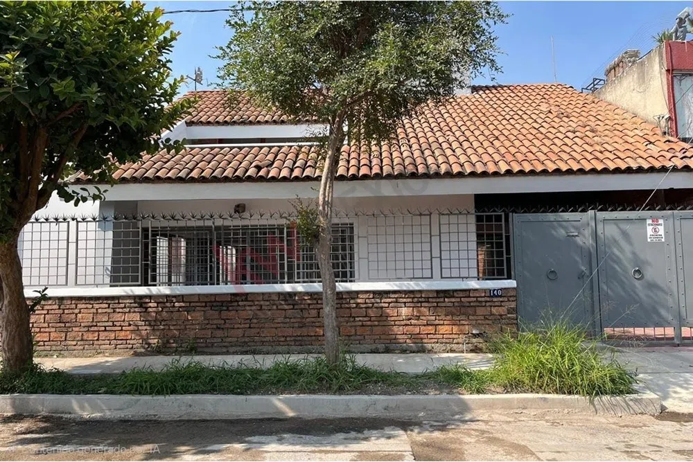 CASA EN VENTA PRADOS VALLARTA