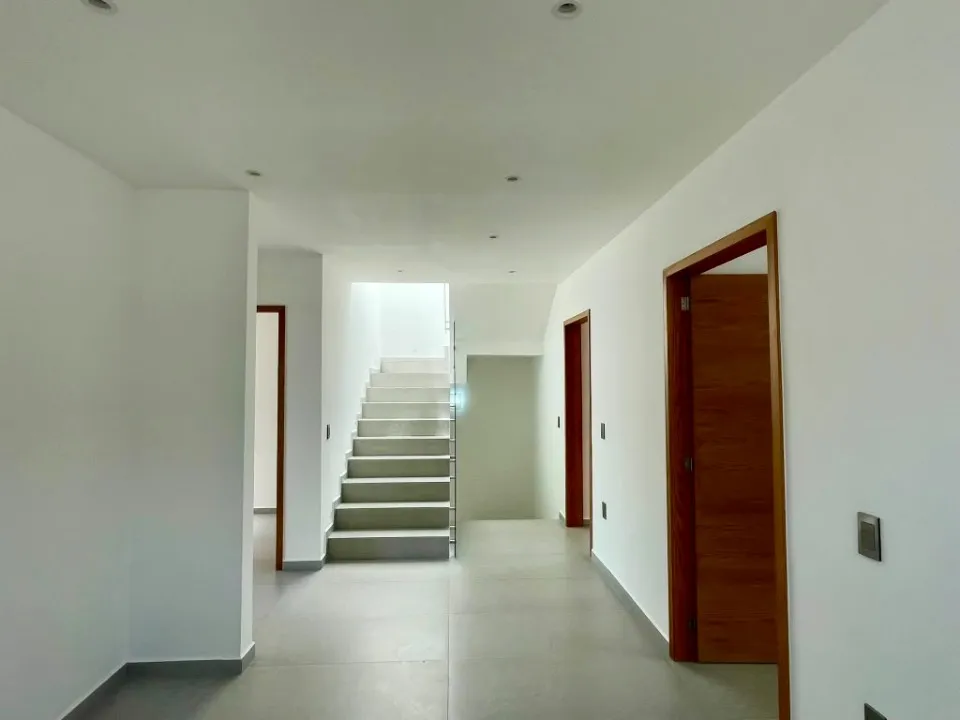 Foto 3 de Casa en venta en Avenida Paseo de los Robles Norte, Los Robles, Zapopan
