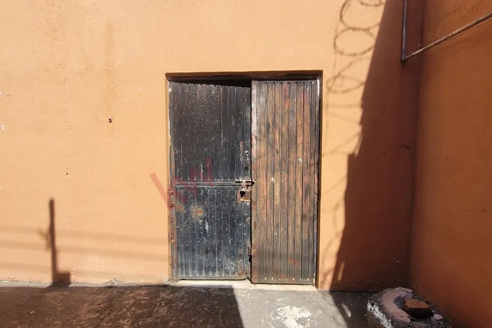Foto 4 de Terreno en venta en Lomas del Cuatro | 237 m² con construcción en obra gris