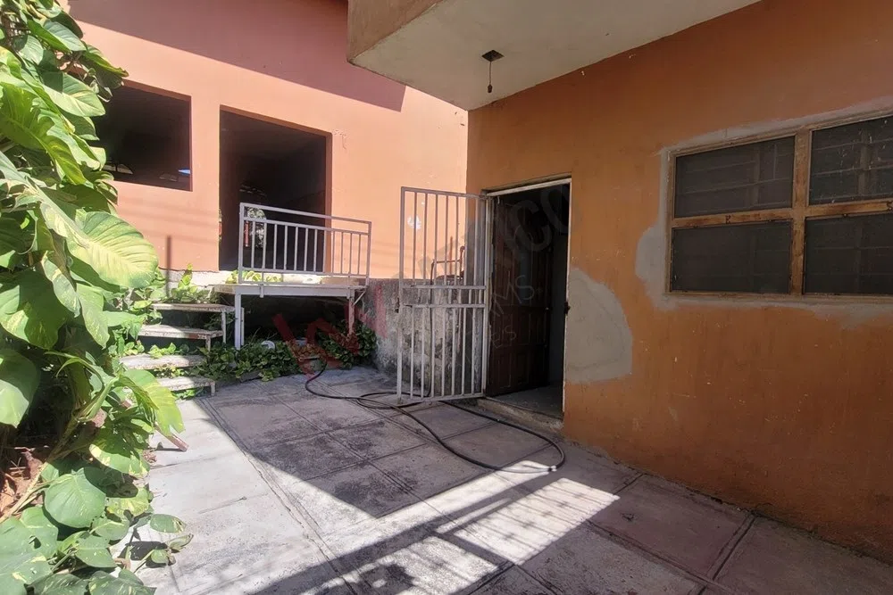 Foto 7 de Terreno en venta en Lomas del Cuatro | 237 m² con construcción en obra gris