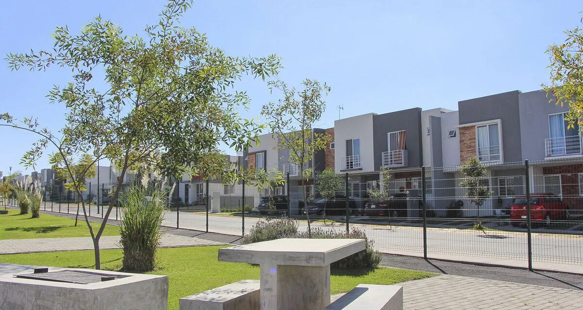 Foto 5 de DESARROLLO PARQUES TESISTÁN: CASAS Y DEPARTAMENTOS EN ZAPOPAN