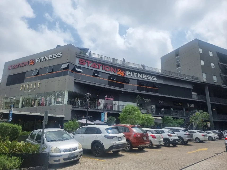 Foto 6 de Local en Centro Comercial en venta en Av. Manuel J. Clouthier, RECIDENCIAL CORDILLERAS, Zapopan