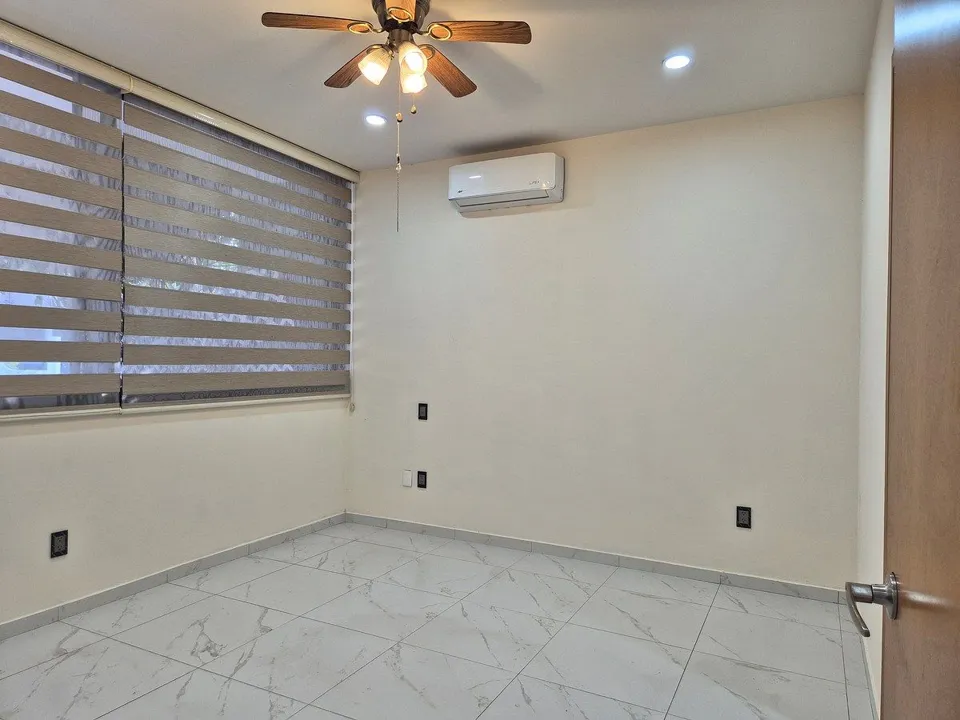 Foto 4 de Casa en venta con recámaras en planta baja en Bosques de Santa Anita 🌲
