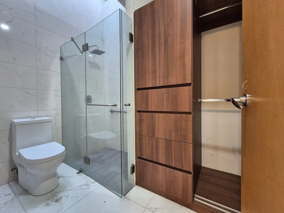 Foto 5 de Casa en venta con recámaras en planta baja en Bosques de Santa Anita 🌲