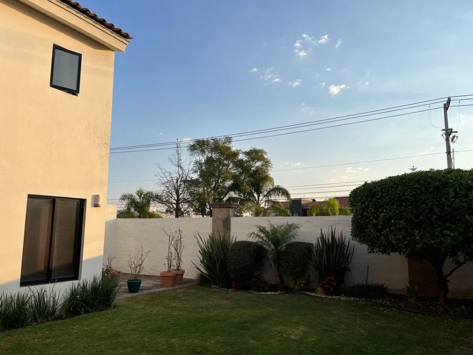 Casa en renta en Callejon Del Iris A, Bugambilias, Zapopan