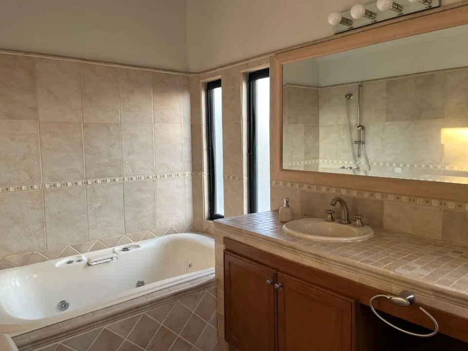 Foto 6 de Casa en renta en Callejon Del Iris A, Bugambilias, Zapopan