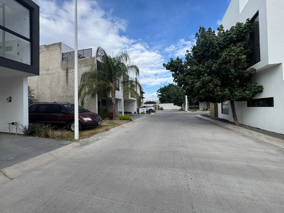 Foto 2 de Terreno en venta en Prolongación 5 De Mayo, La Rua Residencial, Tlajomulco De Zuñiga