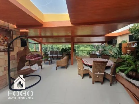 CASA EN VENTA LA ESTANCIA