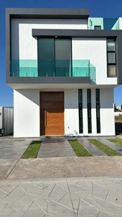 Foto 2 de Casa en venta en Bosques Vallarta, Zapopan con 5 recámaras y acabados de lujo
