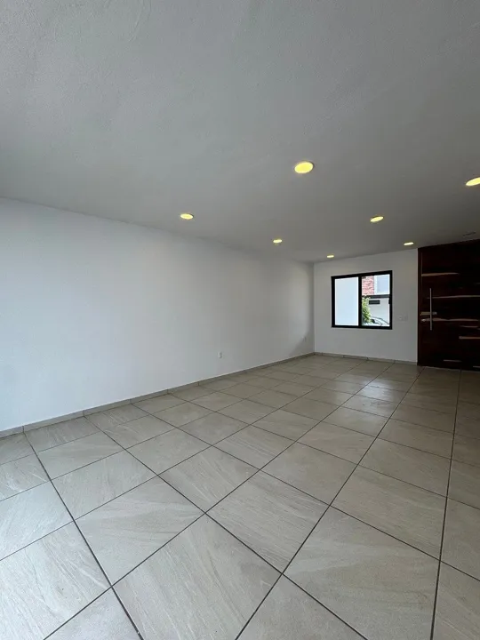 Foto 3 de Casa en venta en Valle Imperial en Zapopan.
