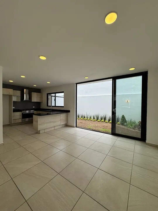 Foto 4 de Casa en venta en Valle Imperial en Zapopan.