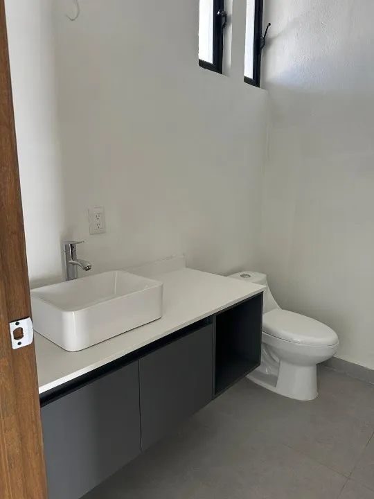 Foto 4 de Casa en venta en Calle Independencia, Santa María Tequepexpan, San Pedro Tlaquepaque