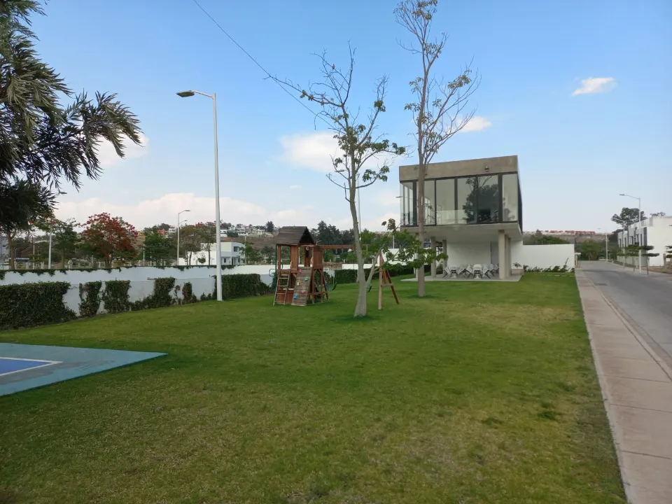 Terreno en venta en CALLE 1 ORIENTE, Lomas de San Agustin, tlajomulco de zuñiga