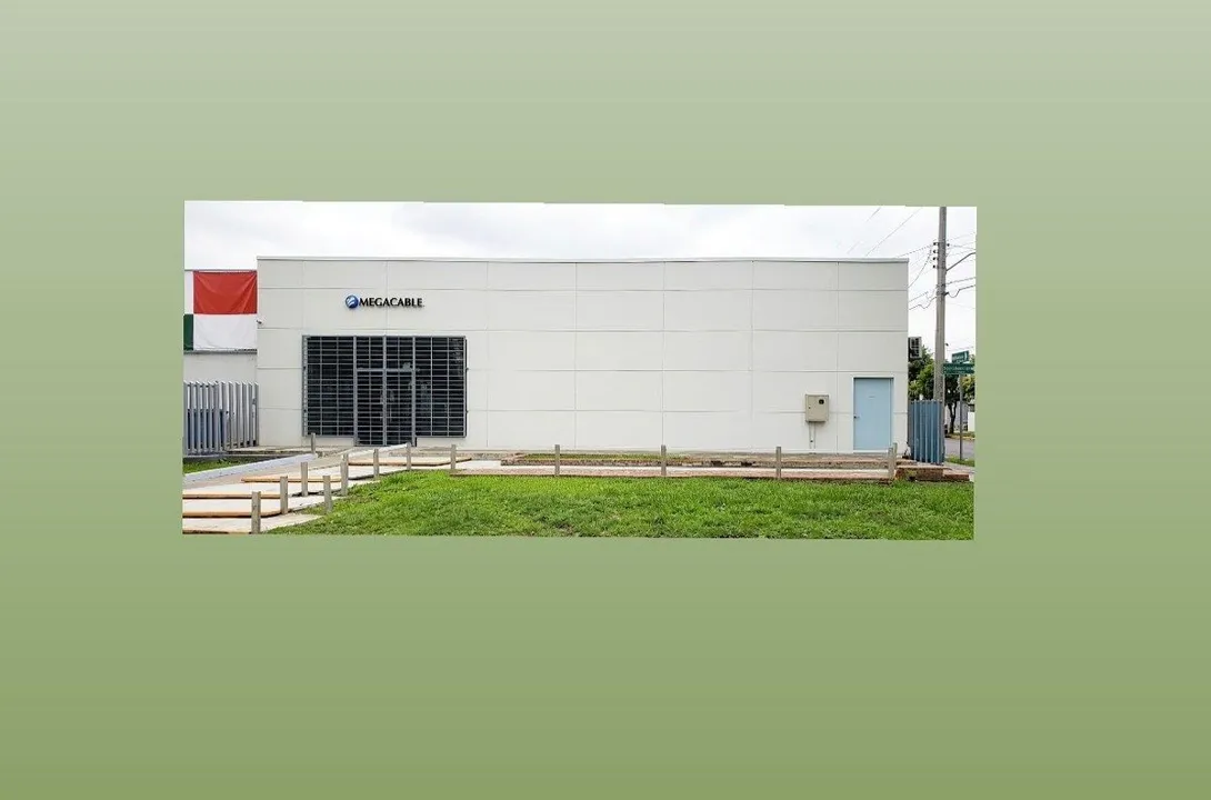 Local comercial en renta sobre Av. Lázaro Cárdenas col Morelos