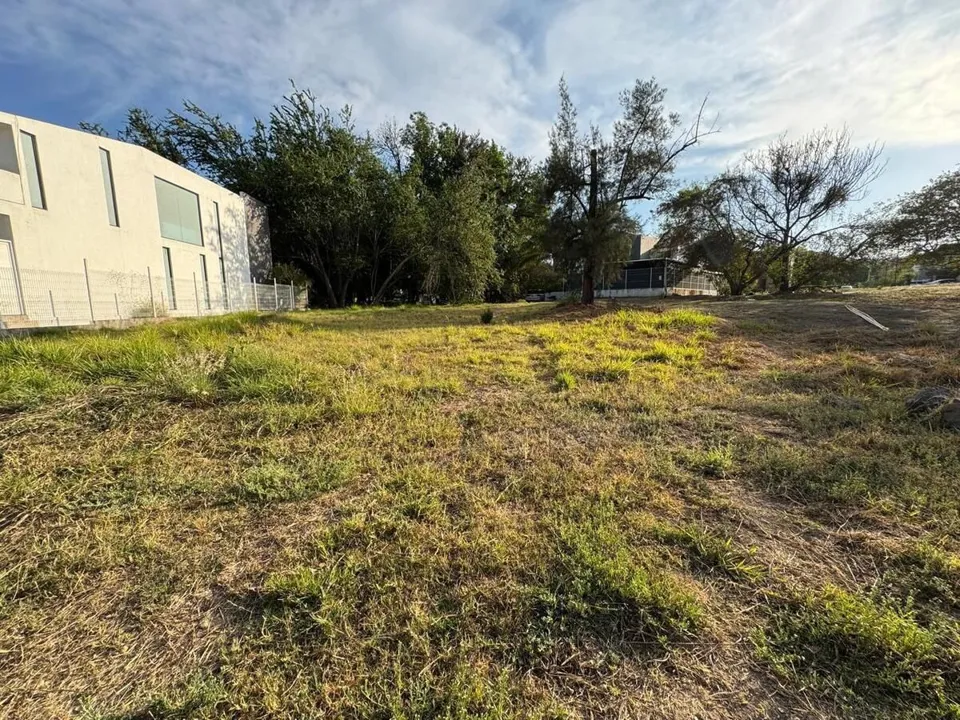 TERRENO EN VENTA DENTRO DE COTO EN CAÑADAS