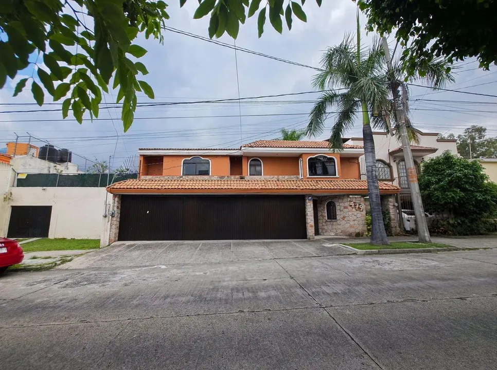 Casa en Renta en Colinas de la Normal, Guadalajara