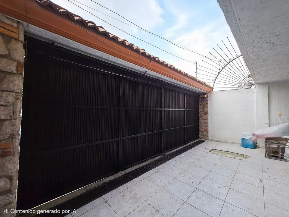 Foto 2 de Casa en Renta en Colinas de la Normal, Guadalajara