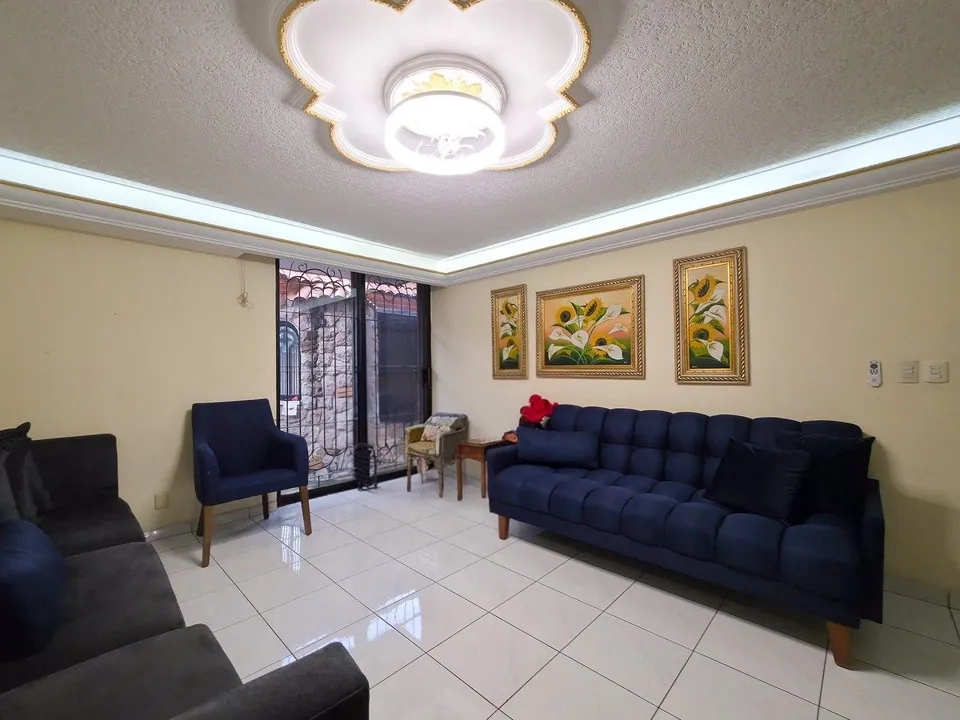 Foto 4 de Casa en Renta en Colinas de la Normal, Guadalajara