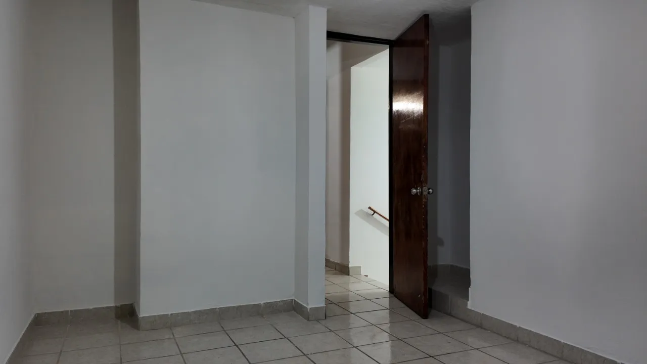 Foto 9 de Casa en renta en Calle Pino, Del Fresno, Guadalajara