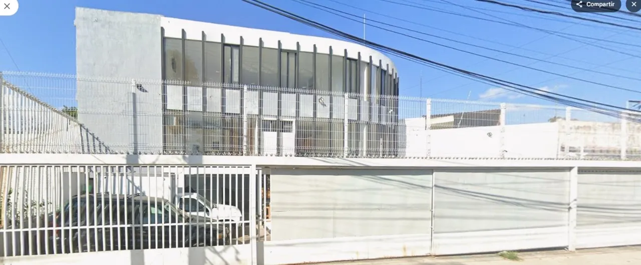 Local Comercial en renta en Calzada Jesús González Gallo, El Rosario, Guadalajara