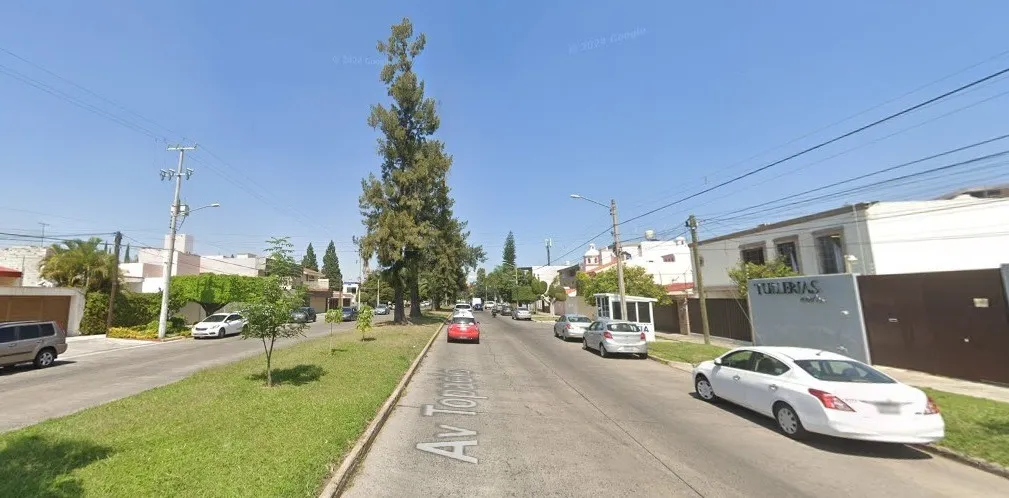 Foto 6 de Terreno en venta en Avenida Topacio, Bosques de La Victoria, Guadalajara