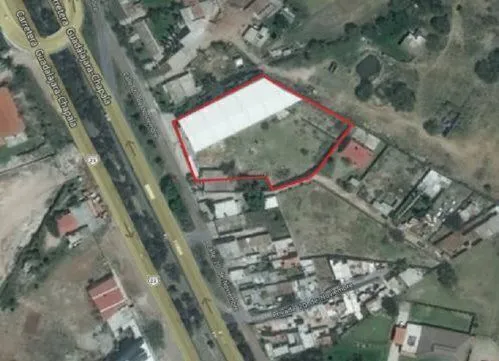 Foto 2 de En venta Bodega, frente al aeropuerto.