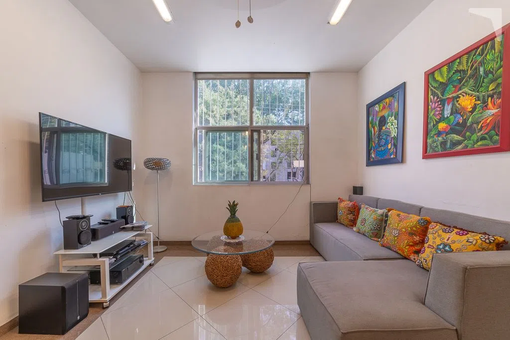 Foto 4 de CASA CON USO DE SUELO MIXTO- PRECIO DE OPORTUNIDAD CERCANA A LA MINERVA