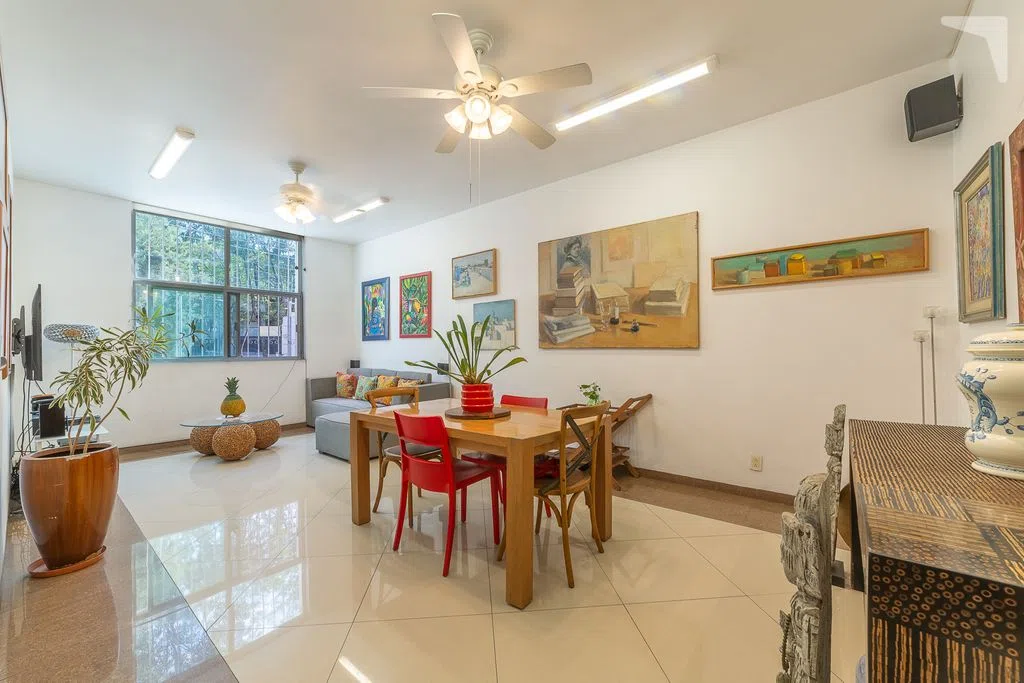 Foto 5 de CASA CON USO DE SUELO MIXTO- PRECIO DE OPORTUNIDAD CERCANA A LA MINERVA