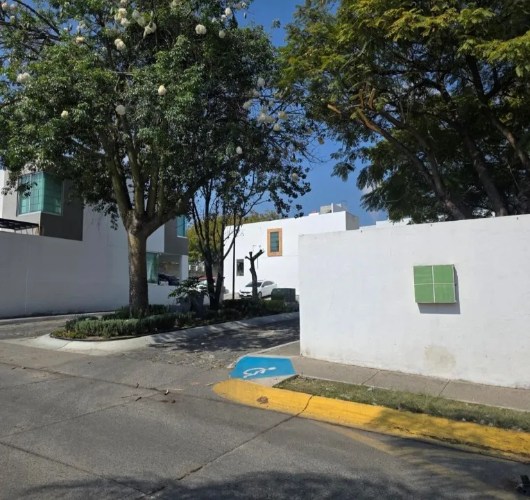Casa en venta en Prolongación Río Blanco, Bosques Del Centinela, Zapopan