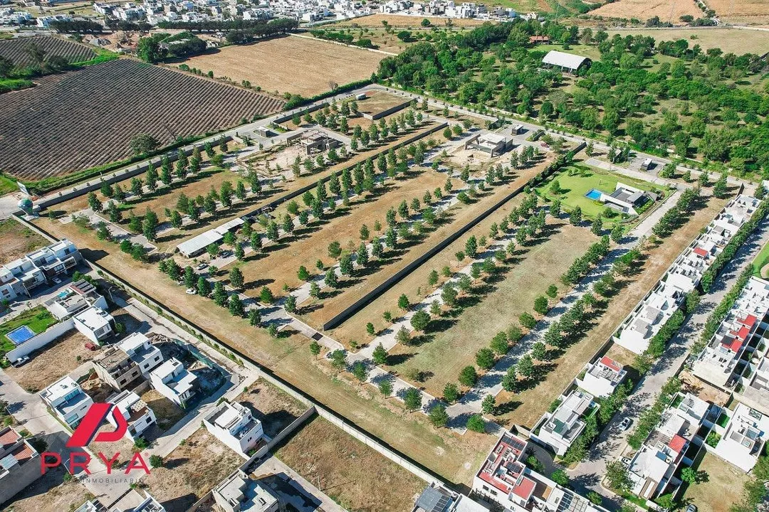 Foto 5 de Terreno en Venta Zapopan | Solares Residencial | Coto Prado 166 m²