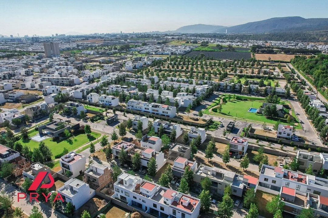 Foto 6 de Terreno en Venta Zapopan | Solares Residencial | Coto Prado 166 m²