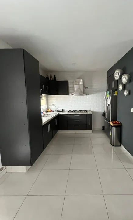 Foto 4 de Casa en Venta en Residencial Pontevedra - Paseo de la Lira 37