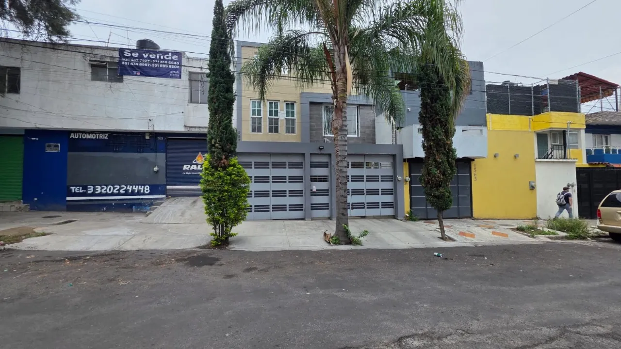 Foto 2 de Casa en venta en Río Independencia, El Rosario, Guadalajara