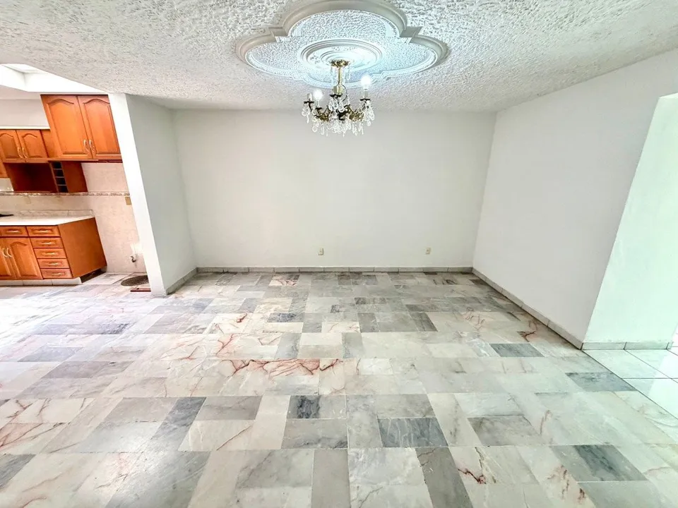 Foto 6 de Casa en Venta en Jardines del Sol en Zapopan