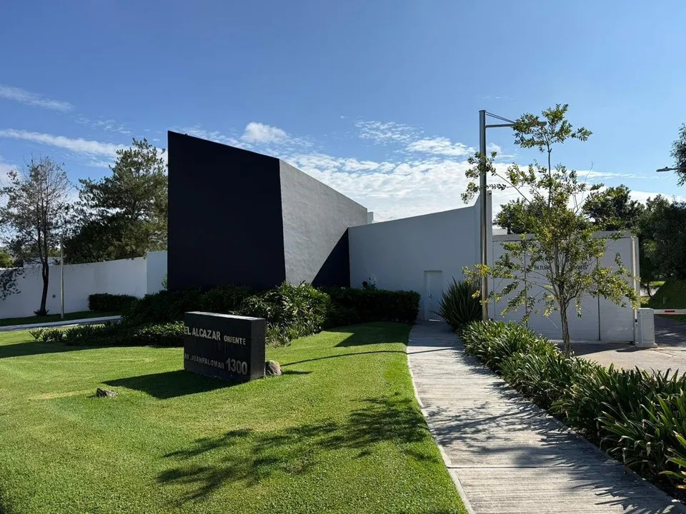 Terreno en Venta en Alcazar, Zapopan