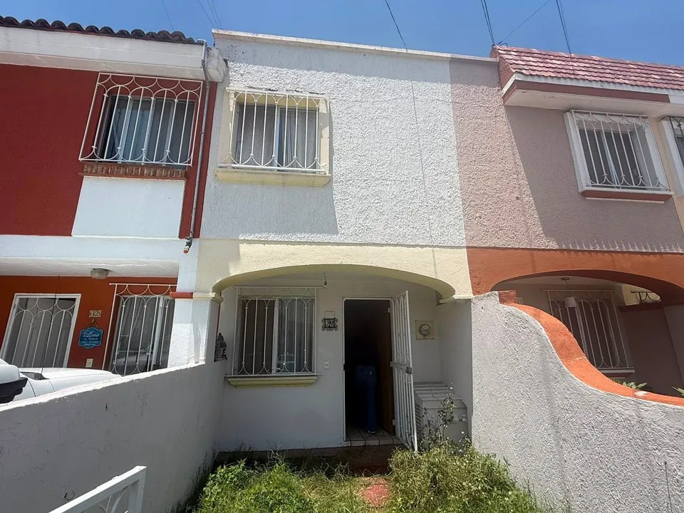 RENTA DE CASA EN CONDOMINIO NUEVA GALICIA