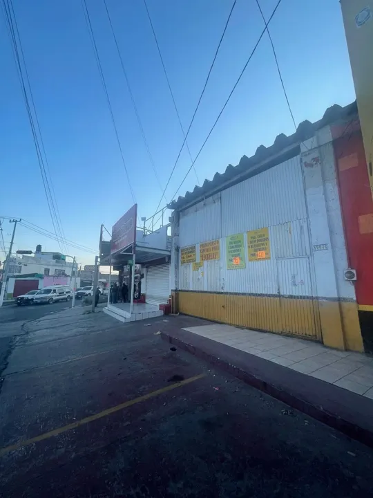 Foto 6 de VENTA BODEGA ACTUALMENTE COMO FARMACIA Y LOCAL EN AV. GUADALUPE Y AV. LAS TORRES