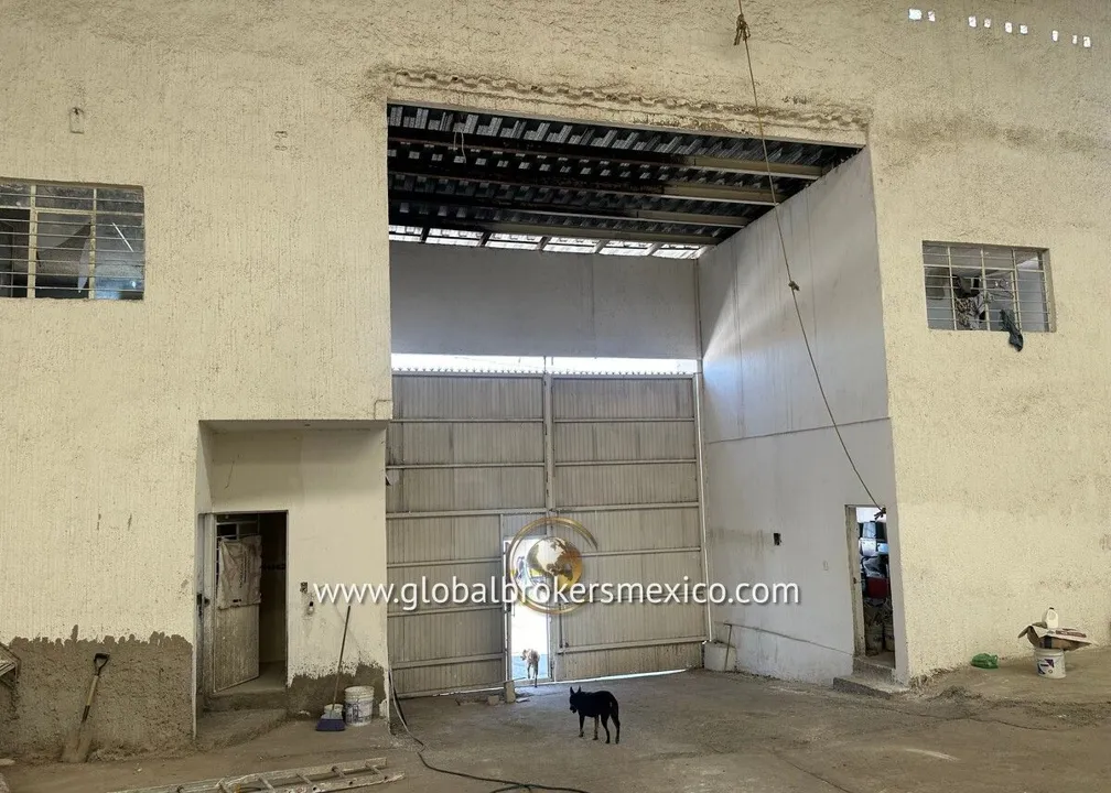 Foto 6 de Estupenda Bodega en Venta de Oportunidad en El Refugio, Tlaquepaque, Jalisco