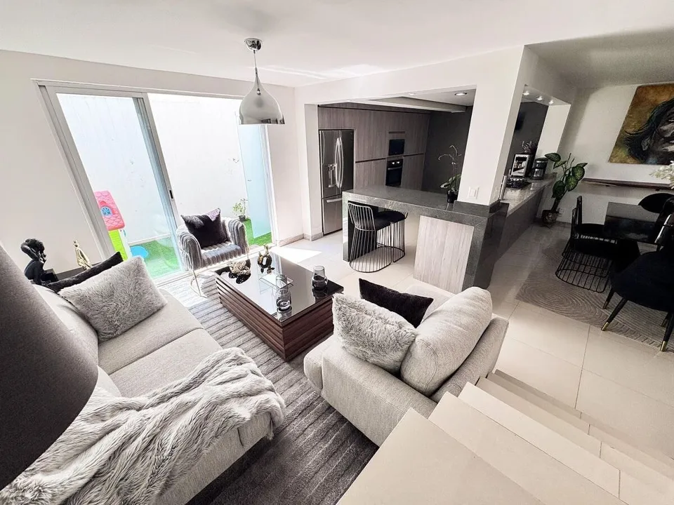 Foto 8 de Casa en venta en colonia girasoles elite / zona de real center.