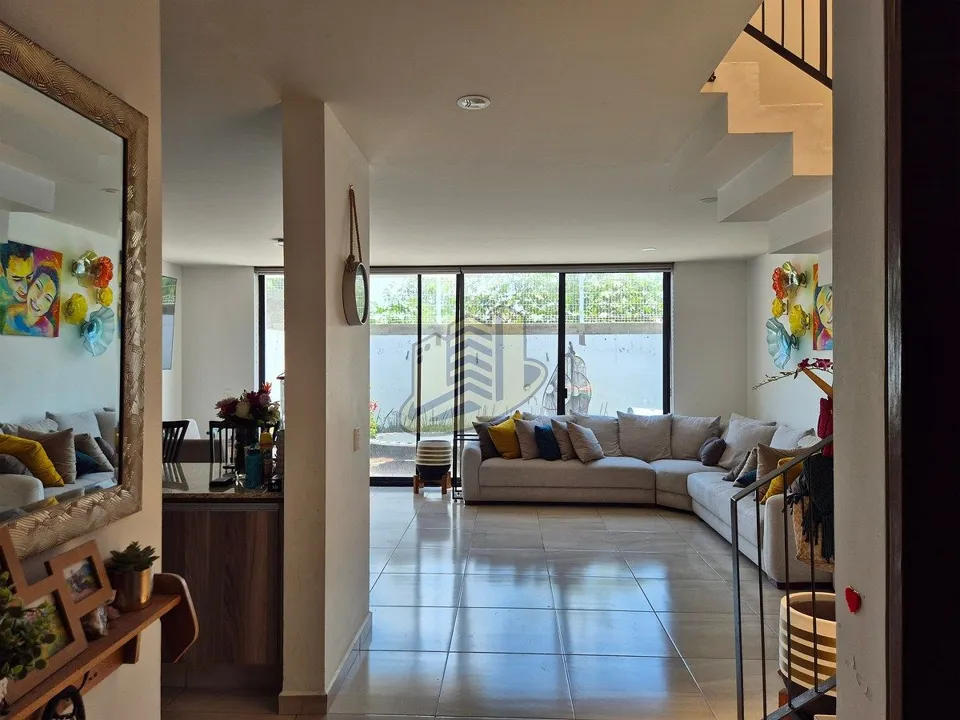 Foto 2 de Casa en venta en el coto "Guelatao" en Adamar 🏊‍♂️