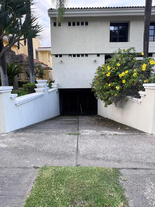 Foto 5 de VIVE LA EXCLUSIVIDAD Y LUJO QUE TE MERECES EN ESTA RESIDENCIA EN AZALEAS
