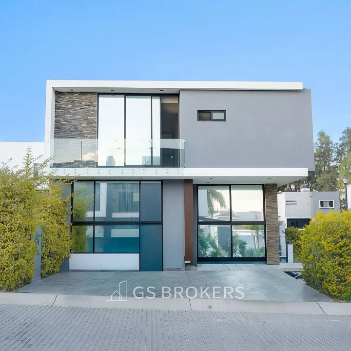 Foto 3 de CASA EN VENTA EN ESQUINA EN COTO CIUDADELA, CASA FUERTE