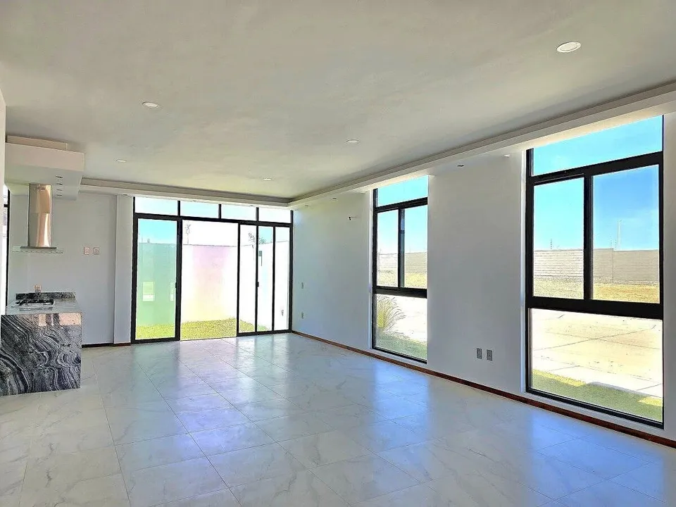 Foto 3 de Valle Imperial Casa en Venta con Roof Garden