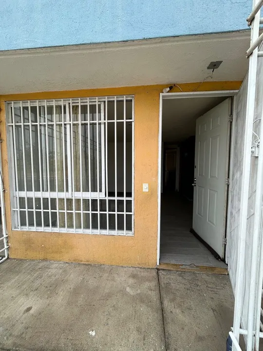 Foto 5 de Casa Duplex en Venta, Parques del Palmar, San Pedro Tlaquepaque | RCV-2315