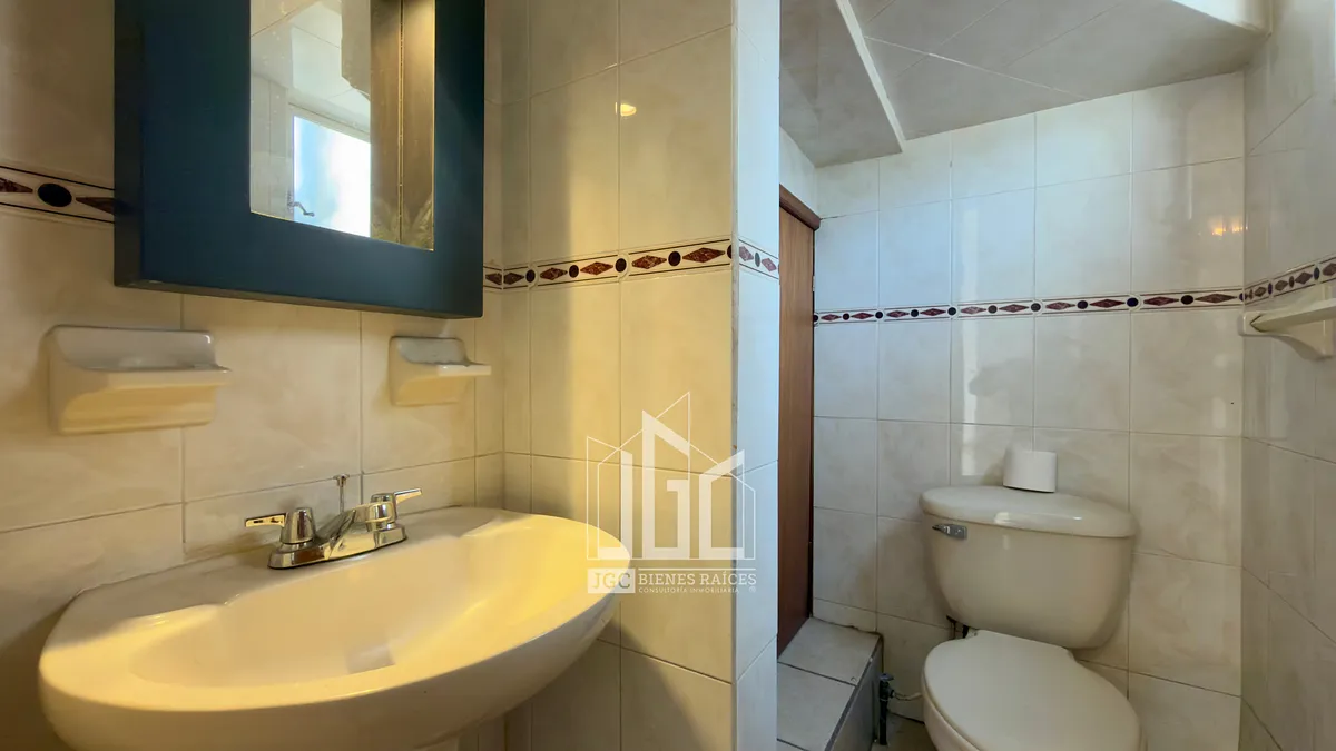 Foto 6 de CASA EN VENTA Y EN RENTA EN REAL SANTA ANITA - CAMINO REAL
